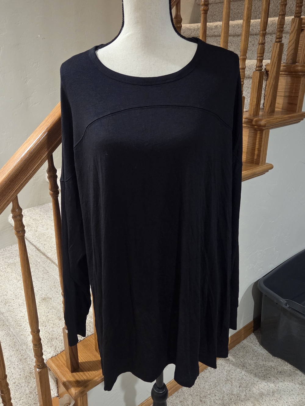 Old Navy Black Long Sleeve Tee